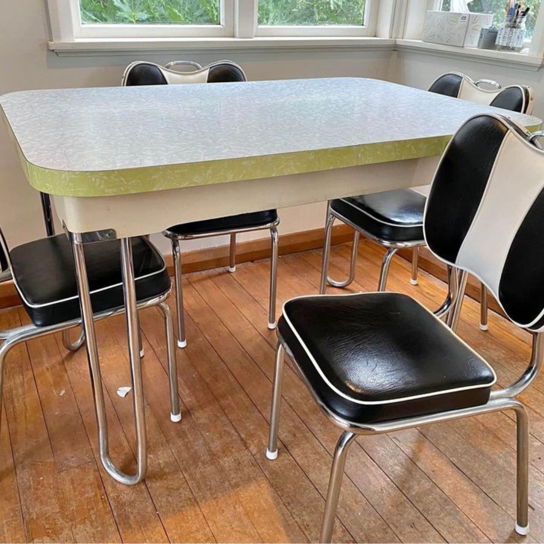 <p><span style="font-size:12px;">U leg Fixed Table with Straight Leg Chairs (1964)</span></p>

<p>&nbsp;</p>
